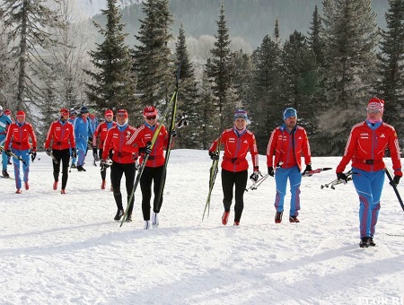В Хакасию продолжают прибывать лучшие лыжники России