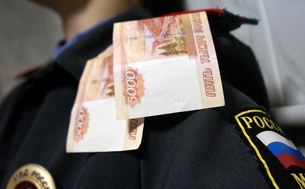Житель Хакасии заплатит 700 тысяч рублей за чужую взятку