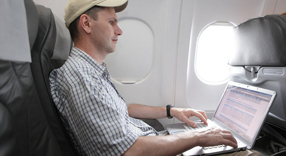 Канада запретит провоз электронных устройств на борту самолетов
