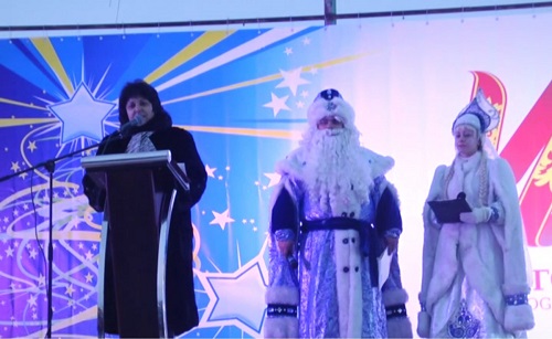 В Черногорске торжественно открылась новогодняя елка (ВИДЕО)