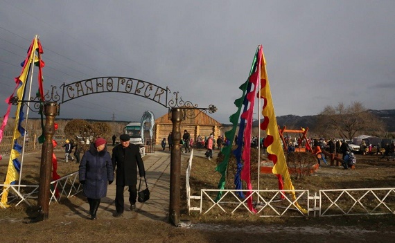 В Саяногорске на берегу Енисея открылся этнокультурный центр