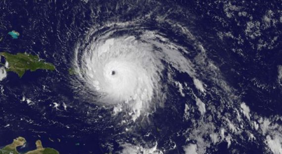 Ураган «Ирма» разорил Карибы и движется к Флориде