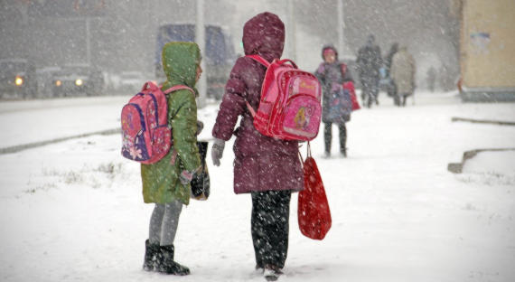 Сильный мороз — повод для школьников не ходить в школу