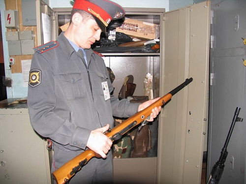 МВД Хакасии напоминает правила хранения оружия
