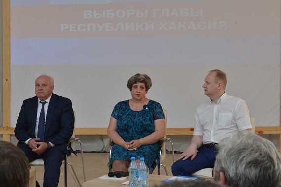 В Абакане прошла заключительная встреча кандидатов от "Единой России" с партактивом