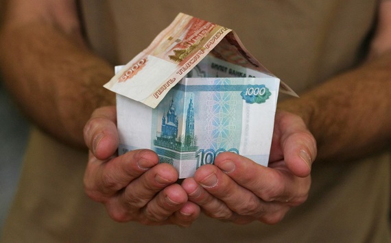 Покупателю квартиры в Саяногорске пришлось оплатить 300-тысячный долг старой хозяйки