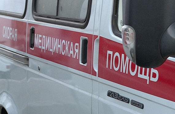 В Хакасии карета скорой помощи врезалась в крыльцо здания суда (ФОТО)