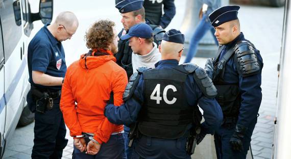 Российские болельщики приговорены во Франции к тюремным срокам