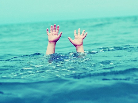 В Туве утонул пятилетний ребенок, догонявший уплывшие тапочки