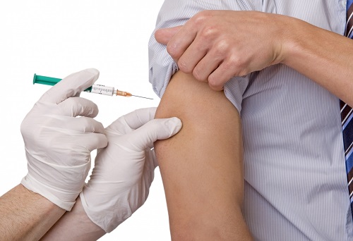 В Хакасию довезли противогриппозную вакцину для взрослых