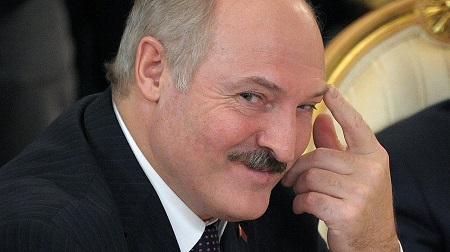 Евросоюз снял санкции с президента Белоруссии и его команды