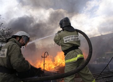 Ветер и огонь снова натворили дел в Хакасии
