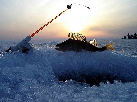 Ледовая обстановка на водоемах Хакасии: рыба ждет, опасность тоже…