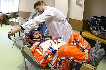 В России испытывают скафандр-спасатель для космонавтов