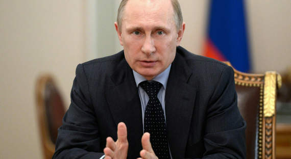Путин поручил проверить соответствие зарплат бюджетников «майским указам»