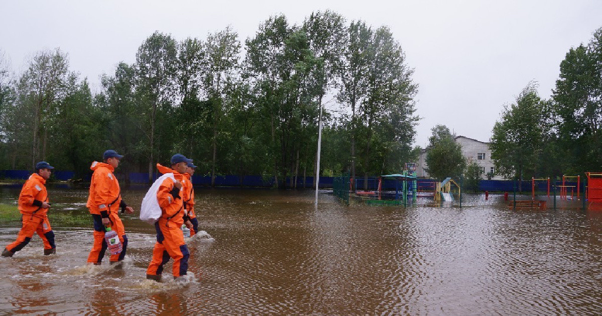 В Приамурье эвакуируют жителей села