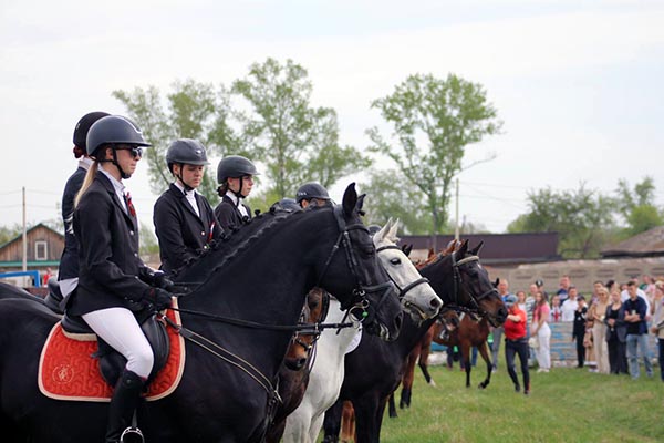 Региональный «Кубок Победы» по конному спорту состоялся в Хакасии