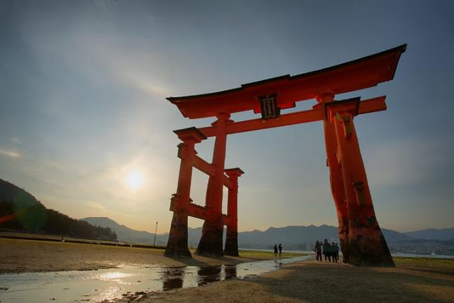 Япония почтила память жертв бомбардировки Хиросимы