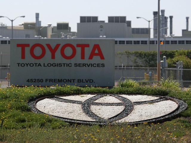 Toyota отзывает 6.5 миллионов автомобилей