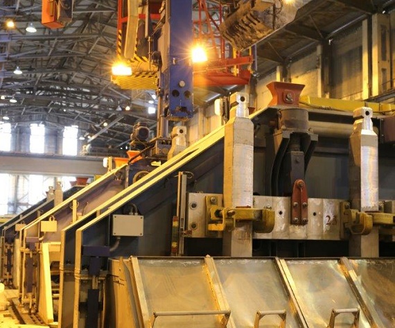 В Саяногорске на алюминиевом заводе запущен первый электролизер нового поколения