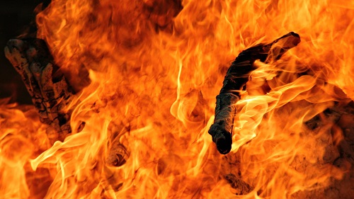 В первый рабочий день недели столица Хакасии горела дважды