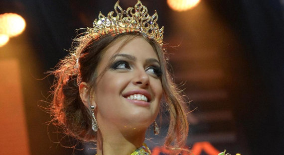 «Мисс Москва-2015» сообщила о разводе с королем Малайзии