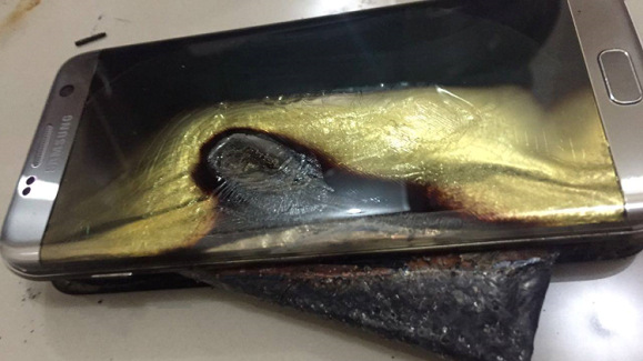 СМИ: В Подмосковье дом сгорел из-за взрыва Samsung Galaxy