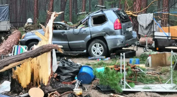 Буря разорила палаточный лагерь в Красноярском крае: погиб один человек