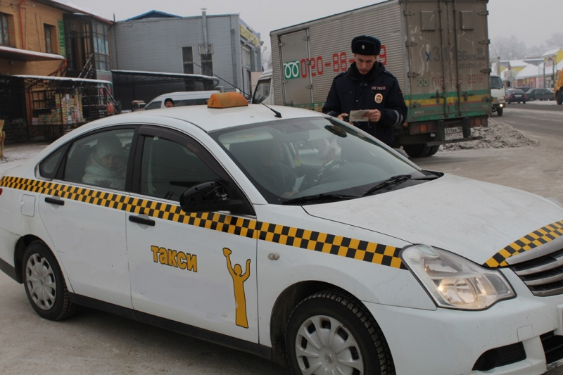 Гаишники Хакасии против нелегальных таксистов