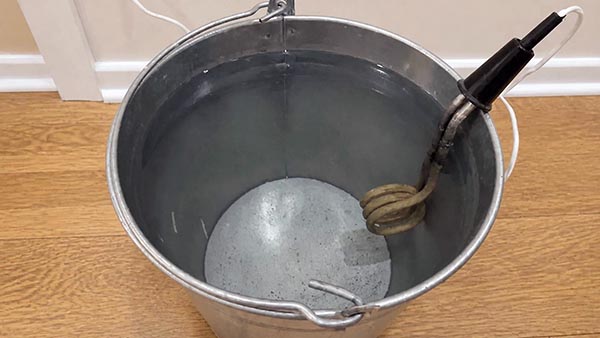 В Абакане сегодня ночью на неделю отключат горячую воду