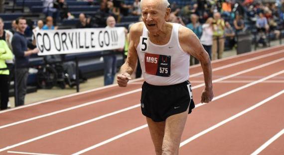 В США 99-летний пенсионер обогнал 92-летнего
