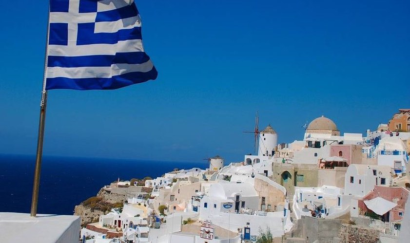 Греция открыла границу для самых упорных российских туристов