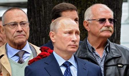 Весной в Голливуде начнут снимать художественный фильм «Путин». Ди Каприо пока не…