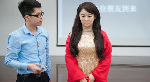 Китайцы создали робота, очень похожего на женщину
