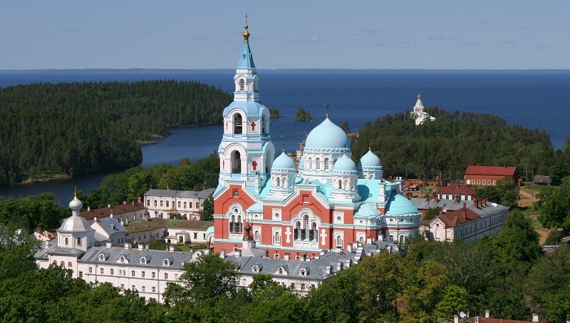 Монастыри продадут россиянам сыр и рыбу