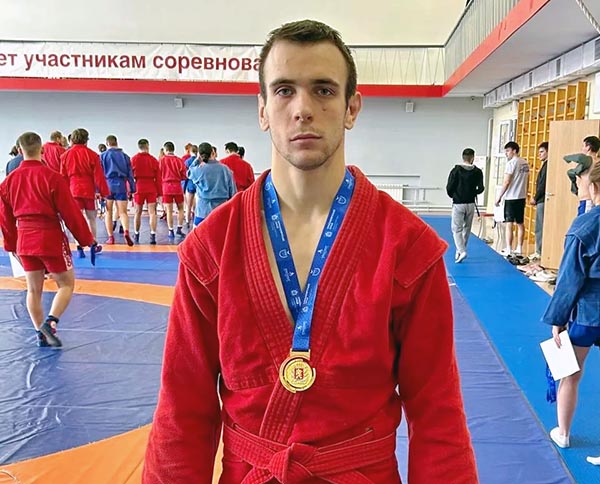 Михаил Мамаев из Хакасии стал победителем Универсиады по самбо