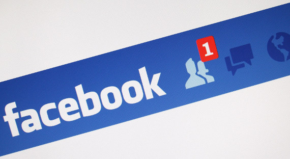 Facebook ищет россиян, готовых предать родину