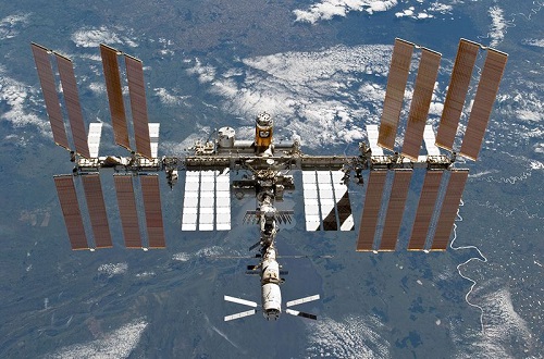 Экипаж МКС выйдет в открытый космос для ремонта ретранслятора