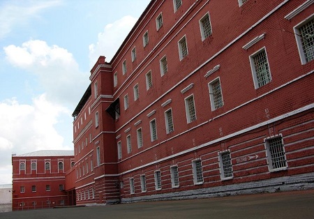 Во Владимирском централе пожаловались на пытки попсой