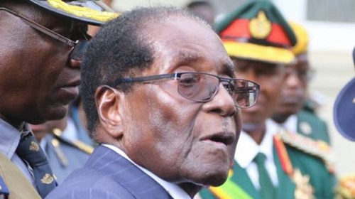 93-летний глава Зимбабве Мугабе заявил об участии в выборах 2018 года