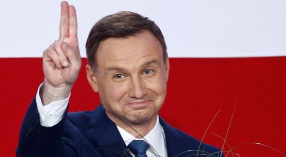 Польский президент попросит США прислать больше войск