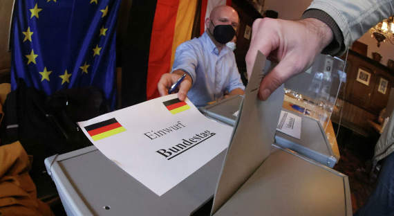 Социал-демократы ФРГ одержали победу на выборах в Бундестаг