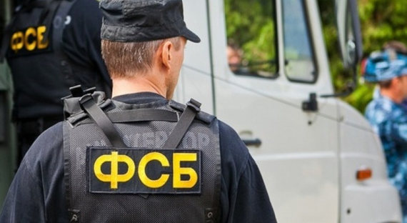 У здания ФСБ в Архангельске прогремел взрыв, погиб человек