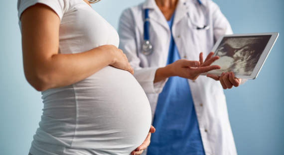 Мишустин утвердил выделение пособий беременным и родителям-одиночкам