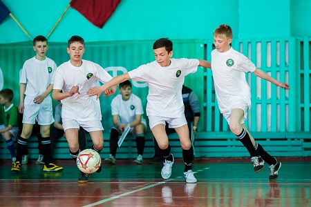 Футболисты из детских домов Хакасии могут поехать в Сочи