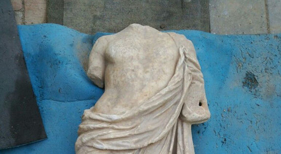 В Крыму нашли древнегреческую мраморную статую