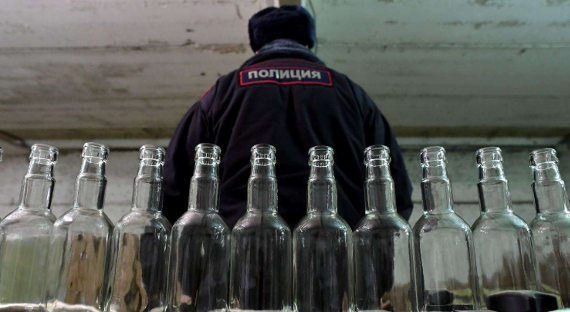 Долю теневого рынка алкоголя в России определили в 30-40%