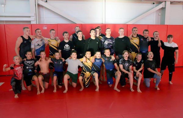 В Центре спортивных единоборств Саяногорска проходят межрегиональные сборы