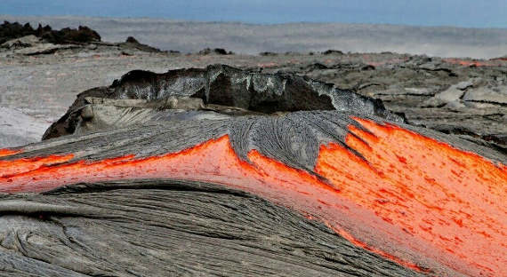 Вулкану Килауэа присвоен «красный» уровень опасности