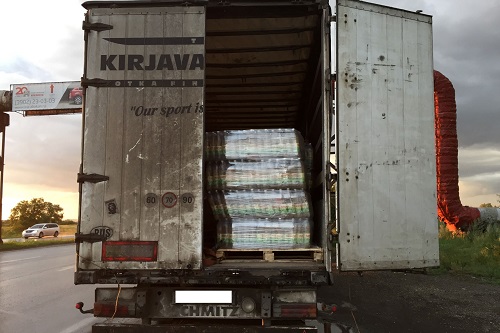Вот это размах: в Абакане у директора изъяли 15 тонн алкоголя (ФОТО)